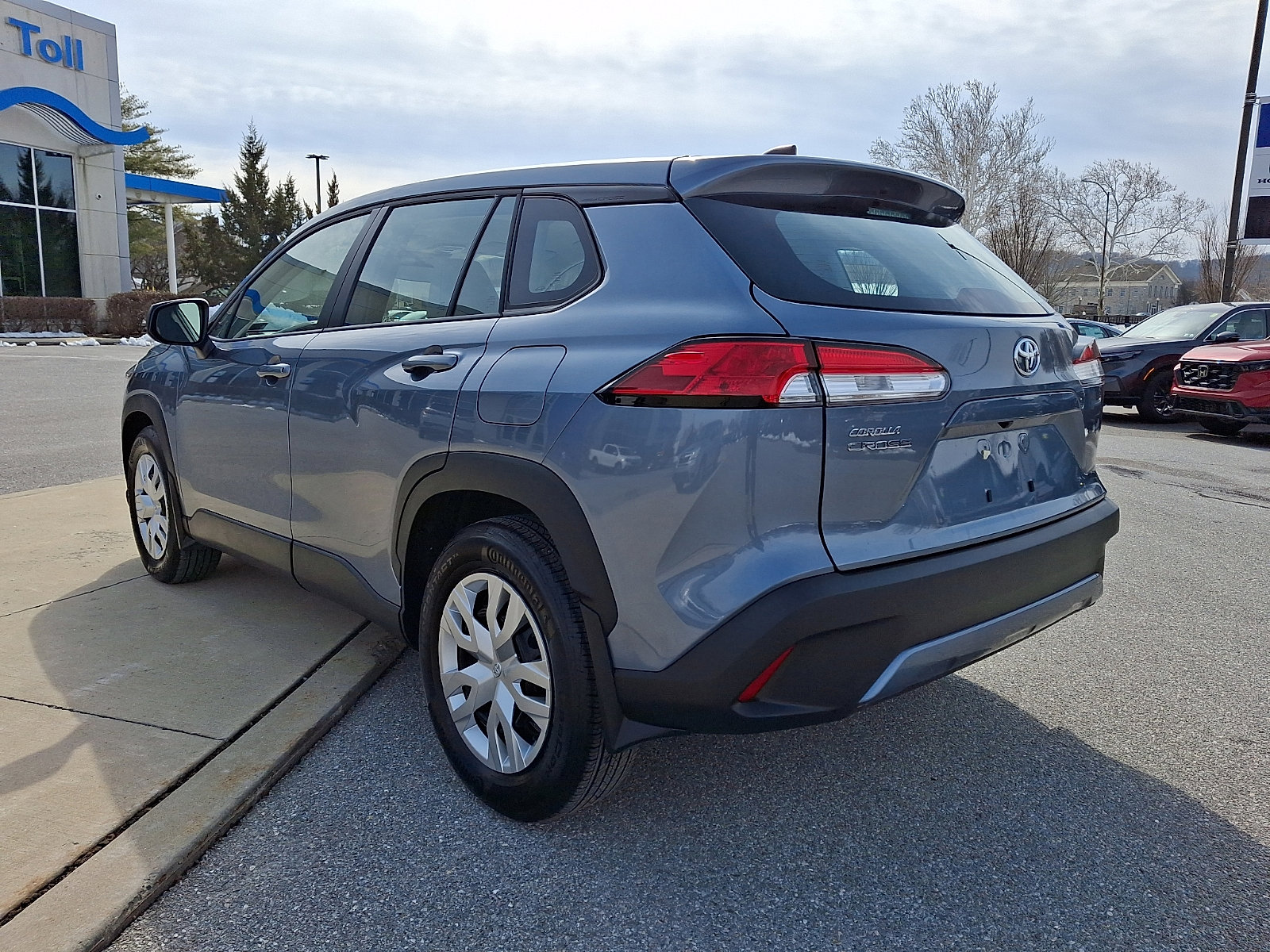 Used 2025 Toyota Corolla Cross L image 4