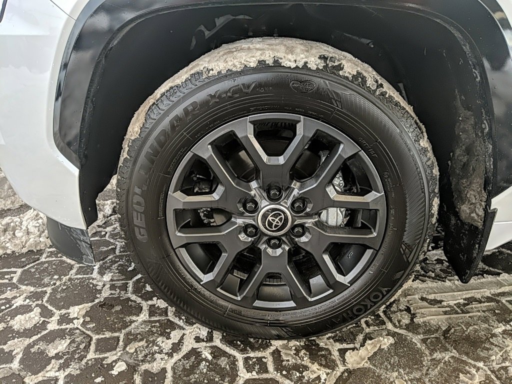 Used 2024 Toyota Sequoia Platinum image 9