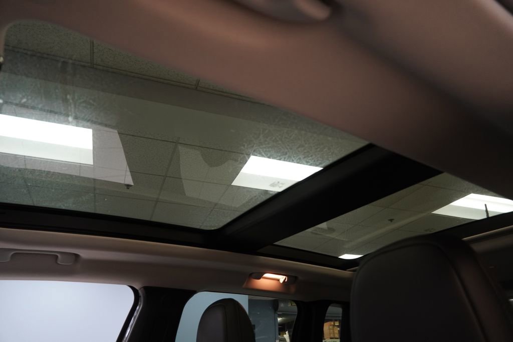 Used 2022 Jeep Renegade Limited w/ Sun, Sound & Wheels Group image 4