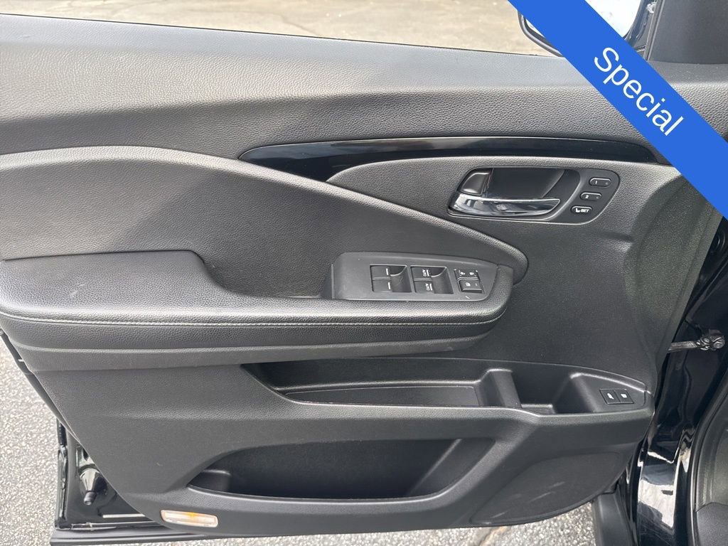 Used 2019 Honda Pilot Touring image 10
