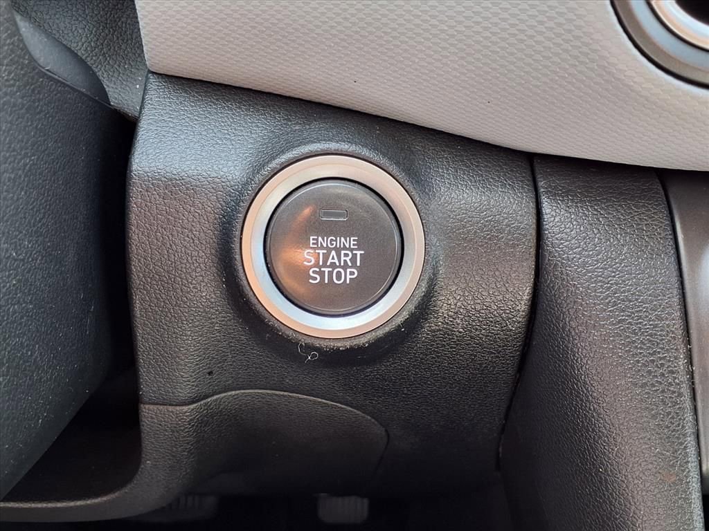 Used 2021 Hyundai Kona Limited FWD image 12