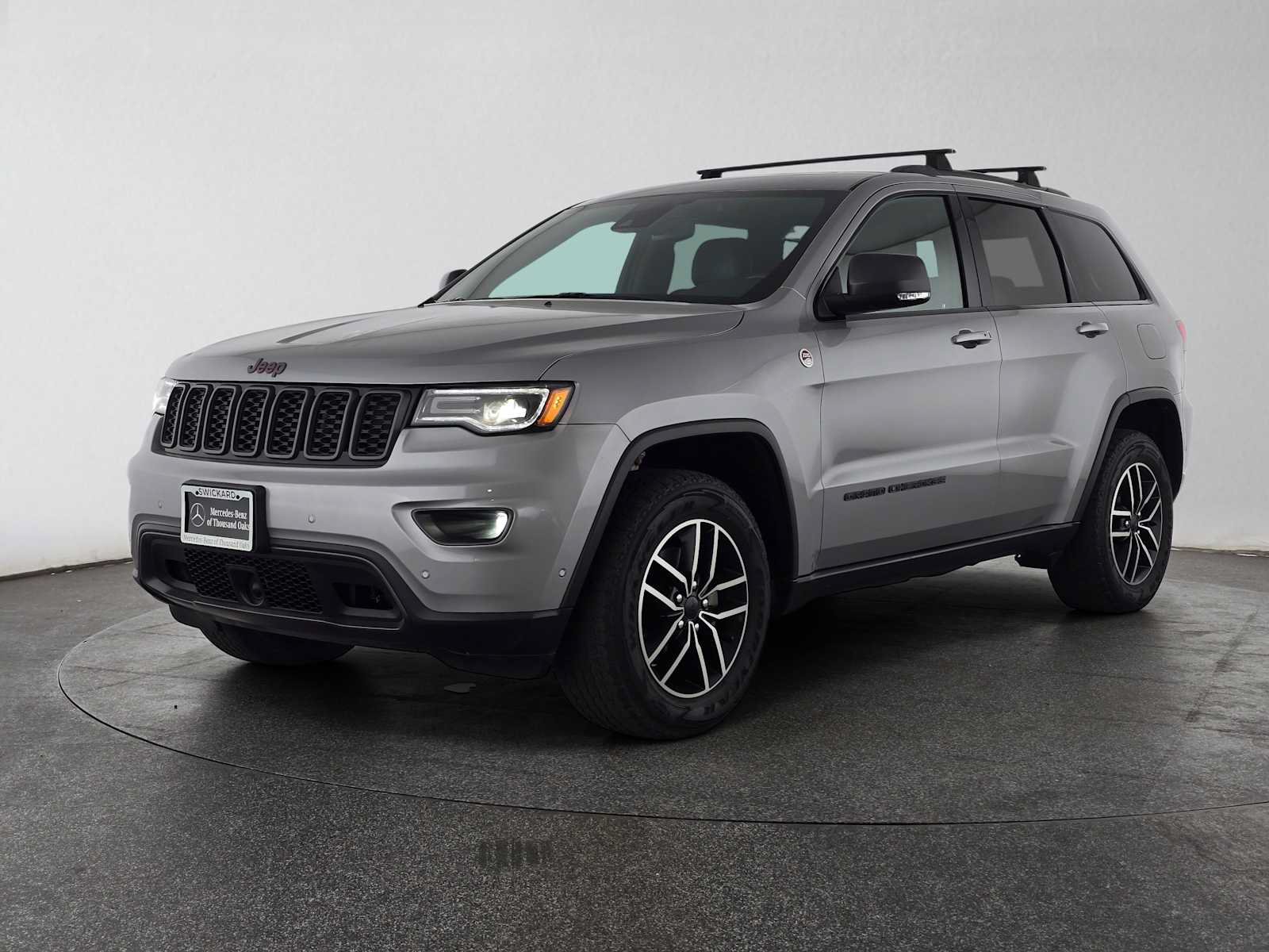 Used 2020 Jeep Grand Cherokee Trailhawk w/ Premium Lighting Group AWD/4WD image 7