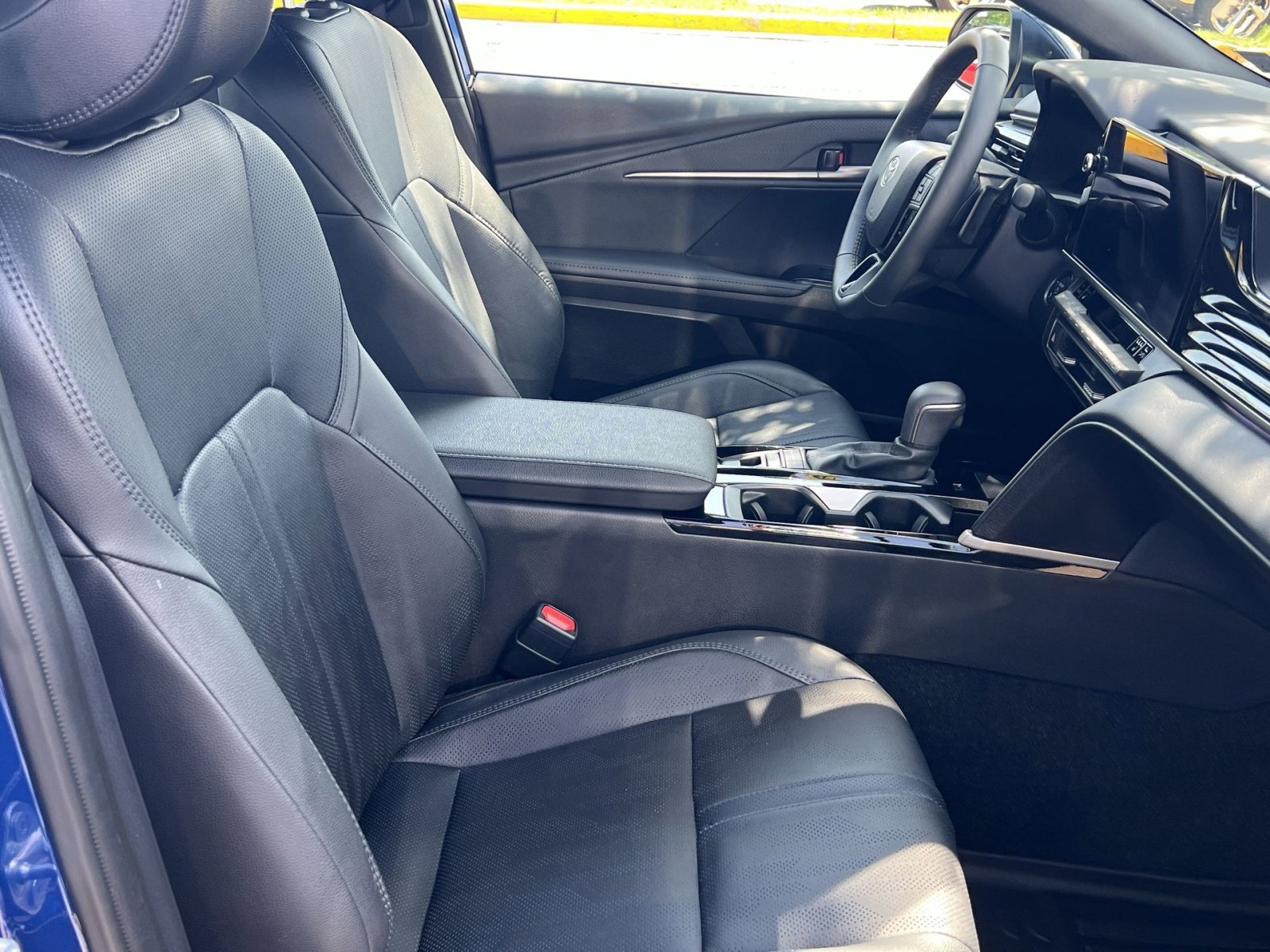 Used 2025 Toyota Camry XSE image 24