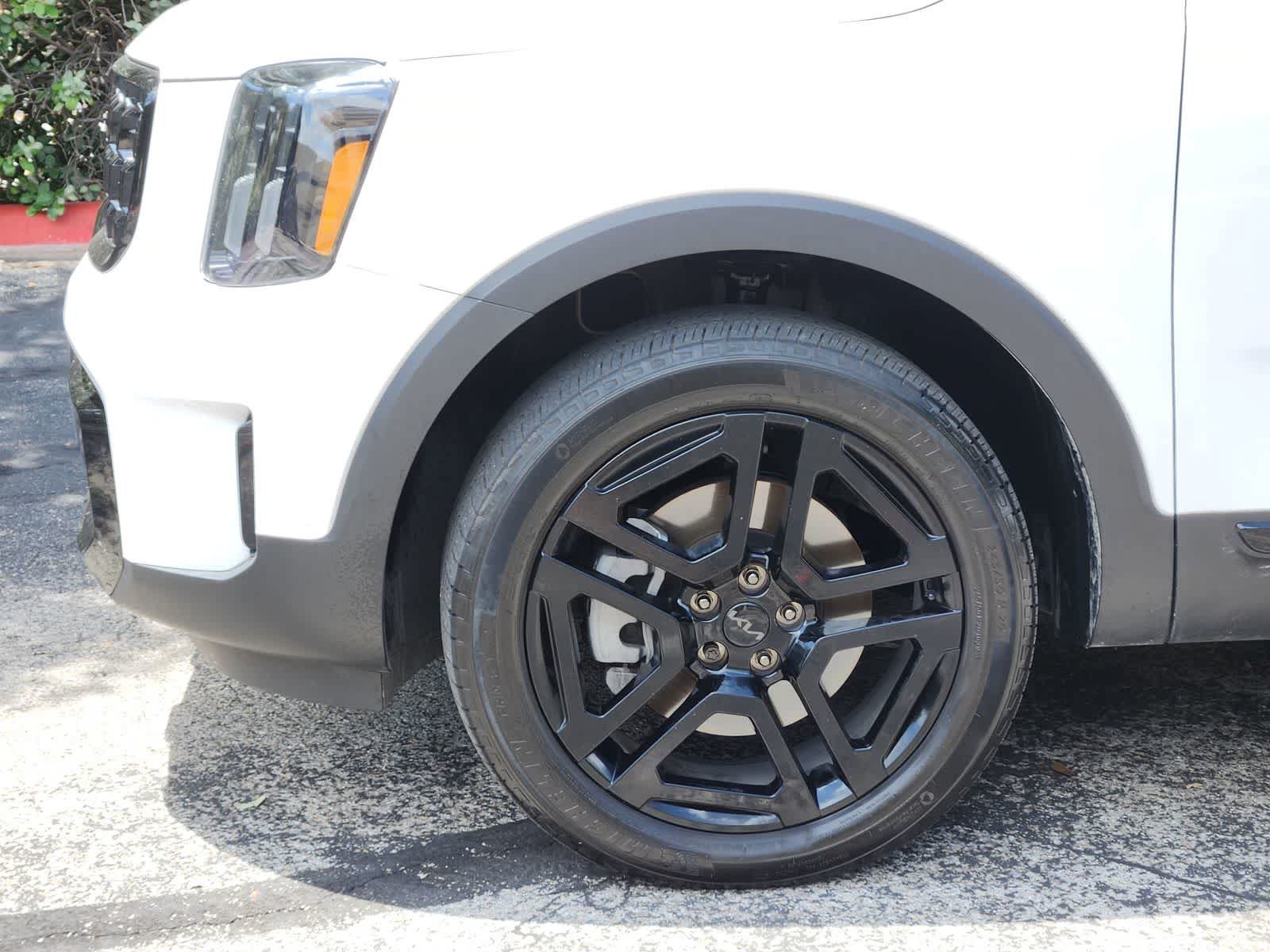 Certified 2025 Kia Telluride SX X-Line AWD/4WD image 8