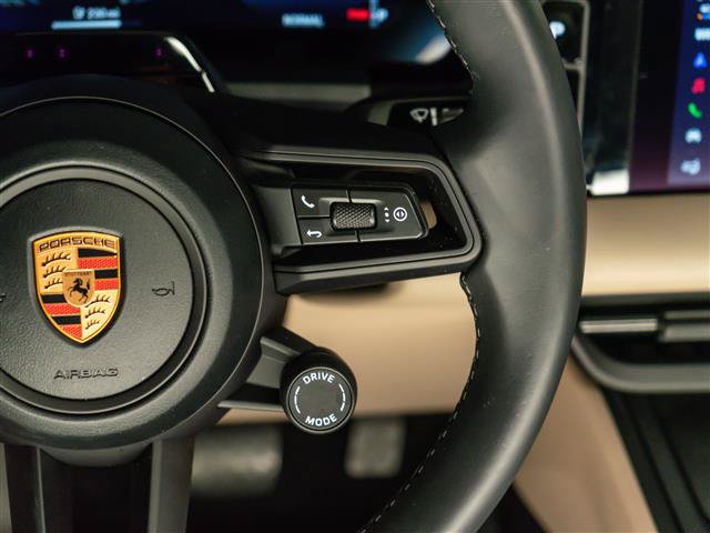 Used 2026 Porsche Macan Electric RWD image 20