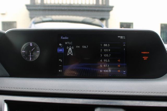 Used 2021 Lexus UX 200 w/ Accessory Package (Z1) image 22