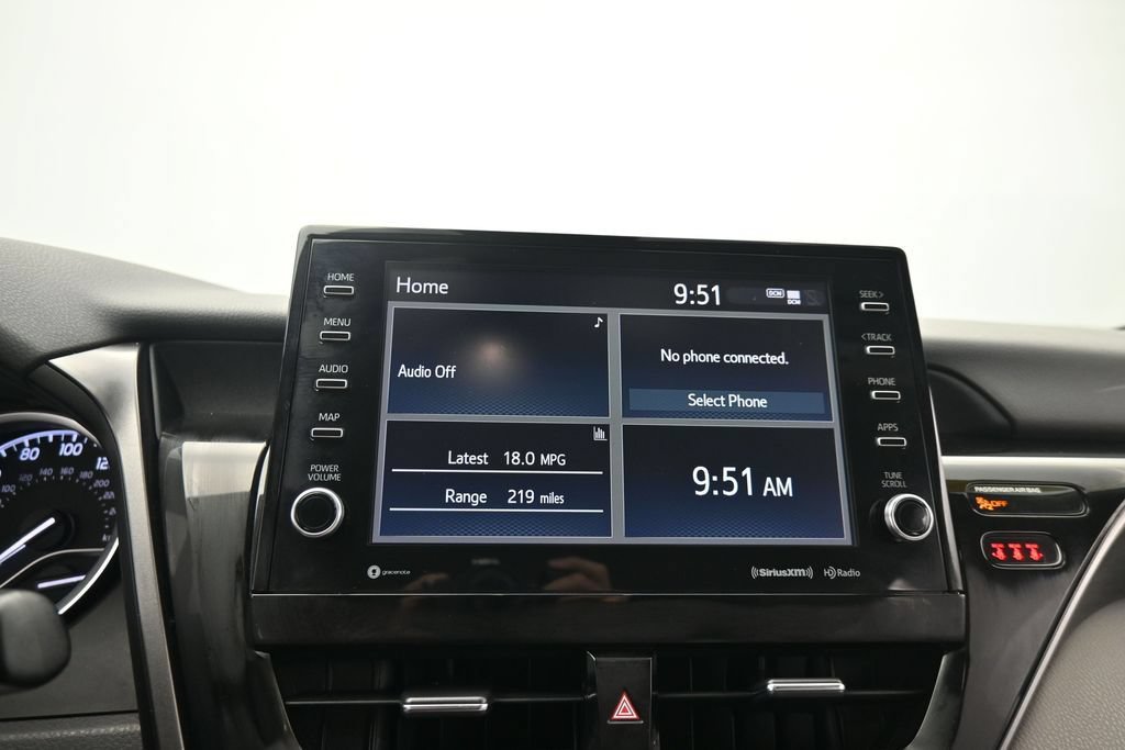 Used 2022 Toyota Camry XLE FWD image 21
