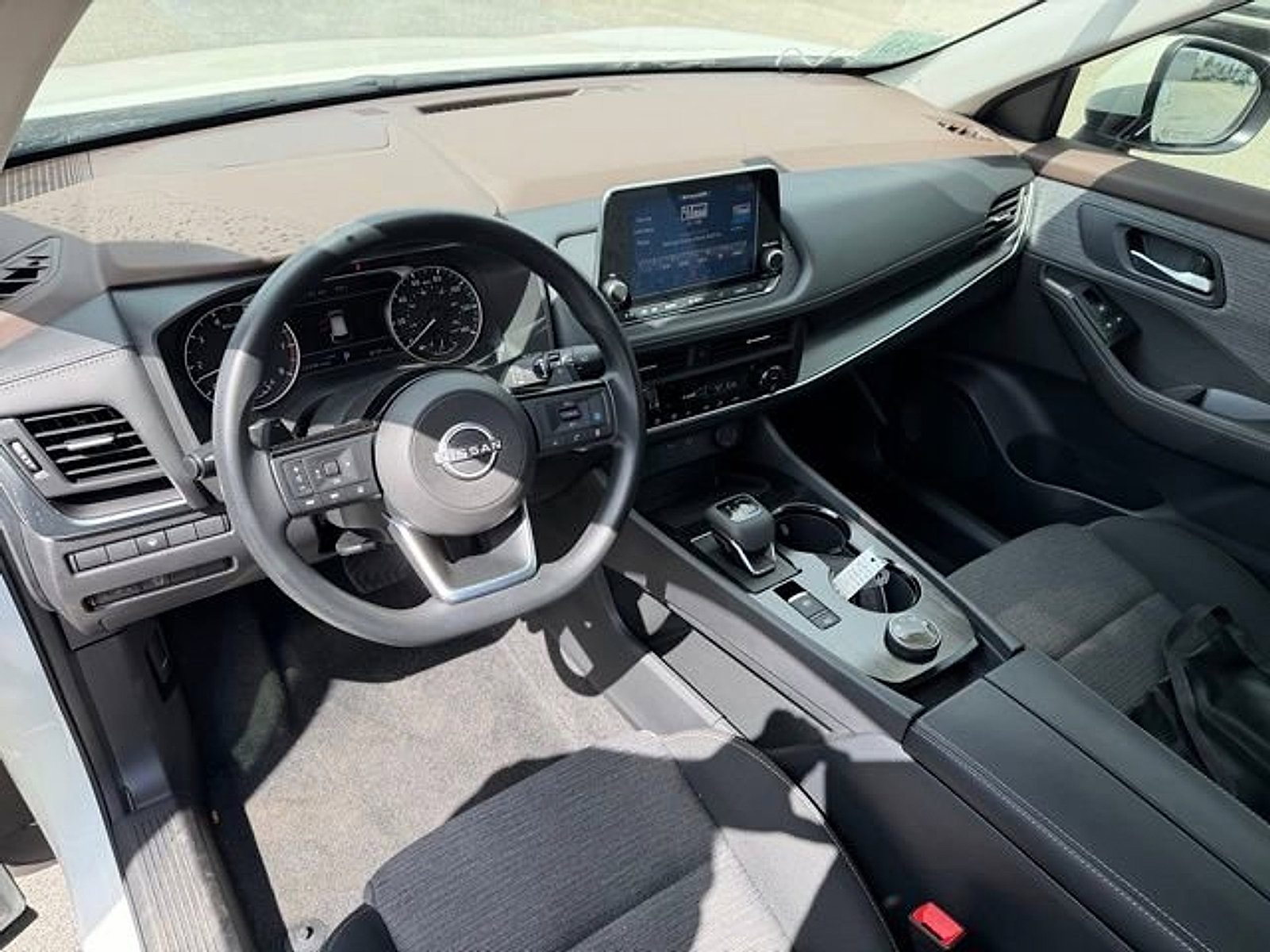 Used 2023 Nissan Rogue SV AWD/4WD image 12