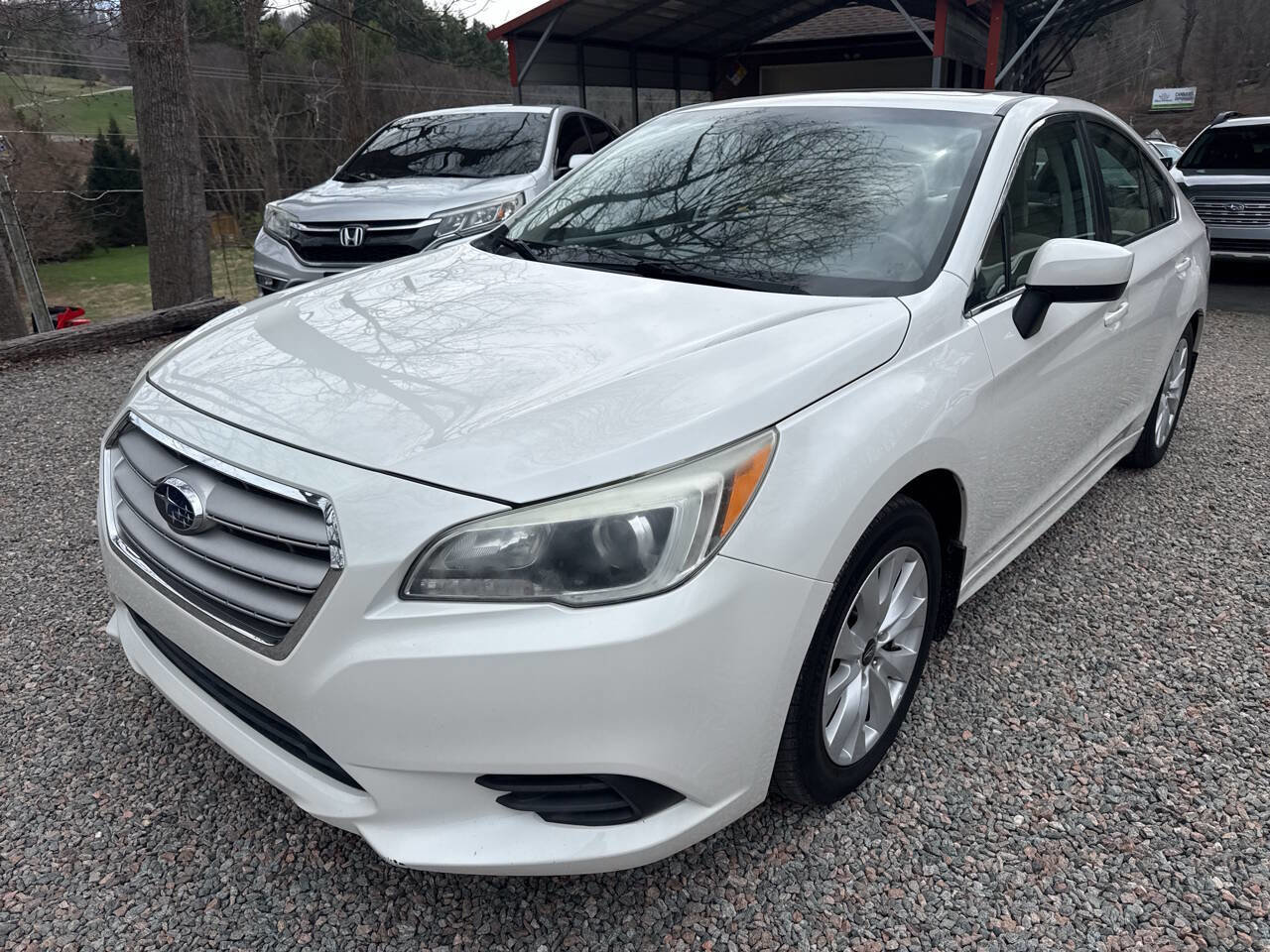 Used 2016 Subaru Legacy 2.5i Premium w/ Moonroof Package AWD/4WD image 2