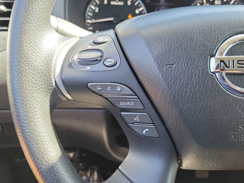Used 2019 Nissan Pathfinder S FWD image 7