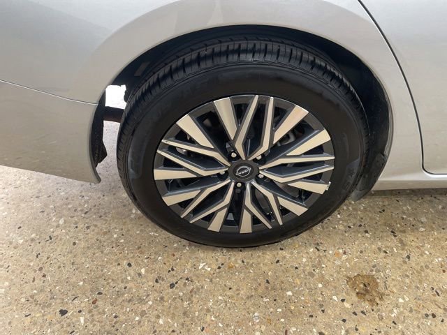 Used 2024 Nissan Altima 2.5 SV image 37