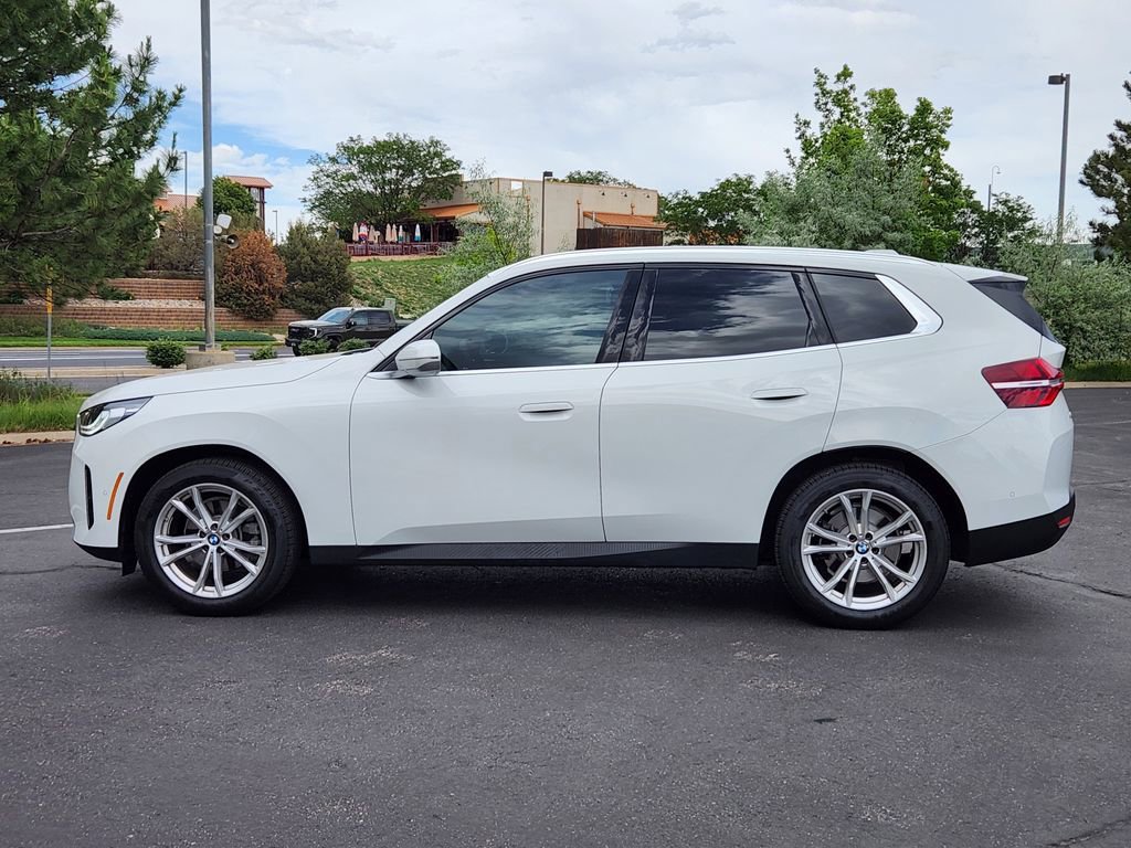 Used 2025 BMW X3 xDrive30i AWD/4WD image 2