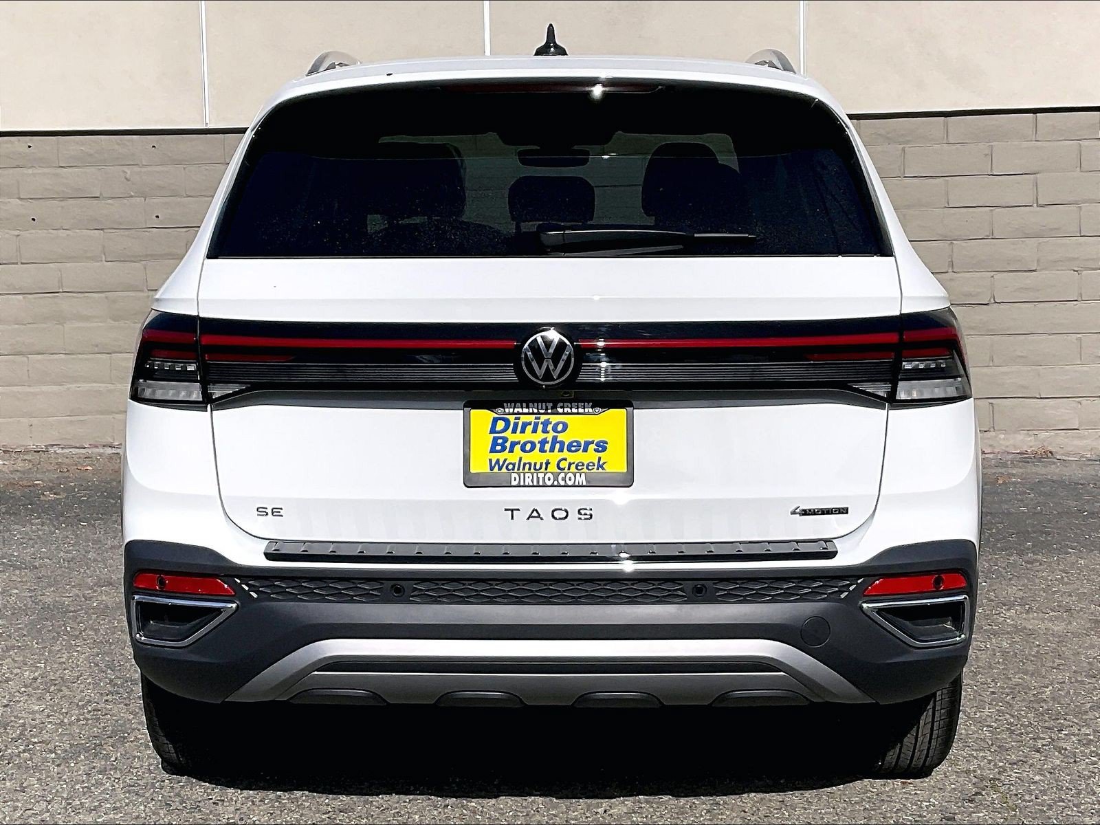 New 2026 Volkswagen Taos SE AWD/4WD image 3
