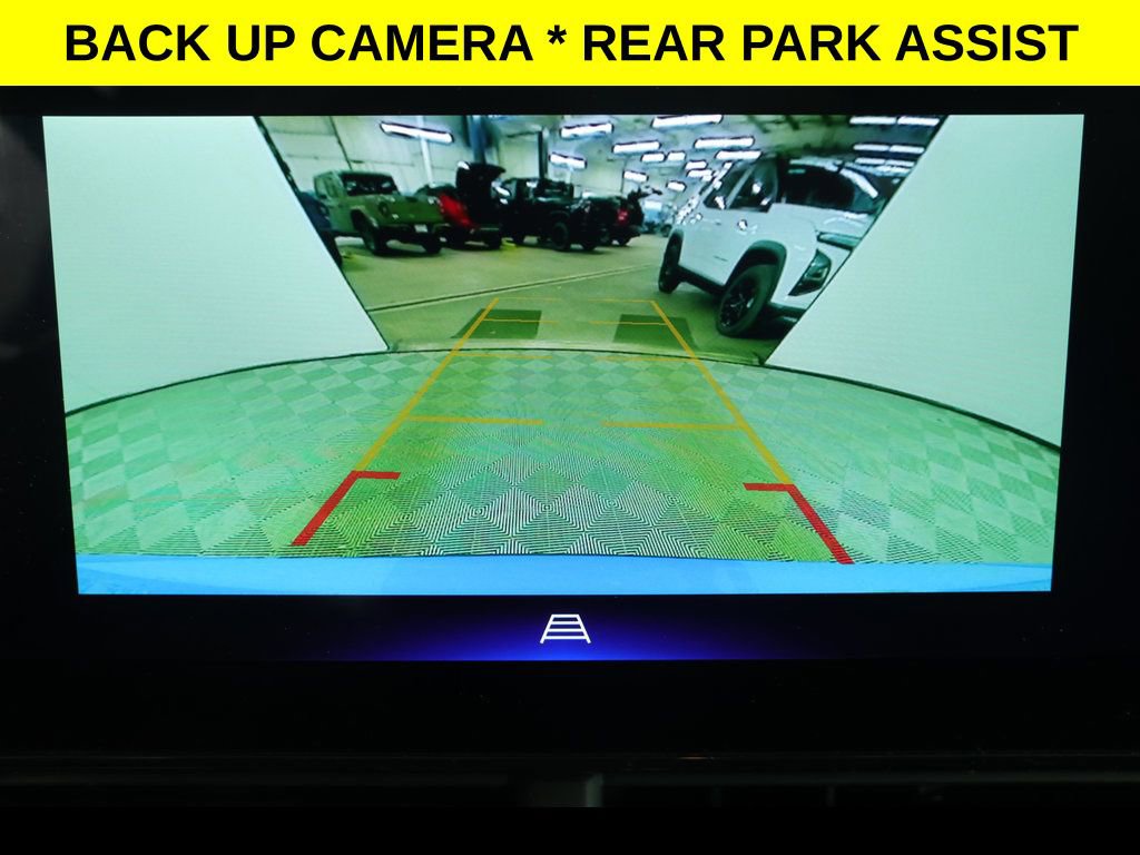 Used 2025 Chevrolet Trax ACTIV w/ Driver Confidence Package image 11