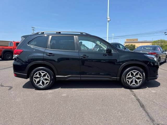Used 2024 Subaru Forester Premium AWD/4WD image 4