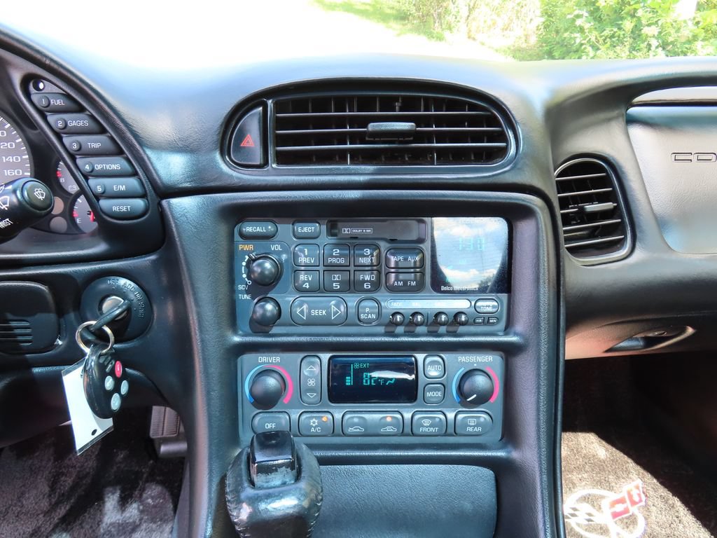 Used 1997 Chevrolet Corvette Coupe w/ Memory Pkg RWD image 15