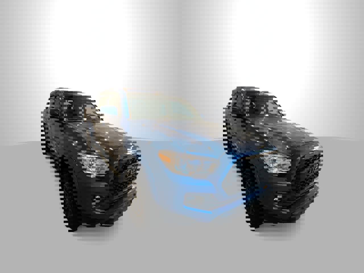 Used 2018 Toyota Tacoma SR5 image 2