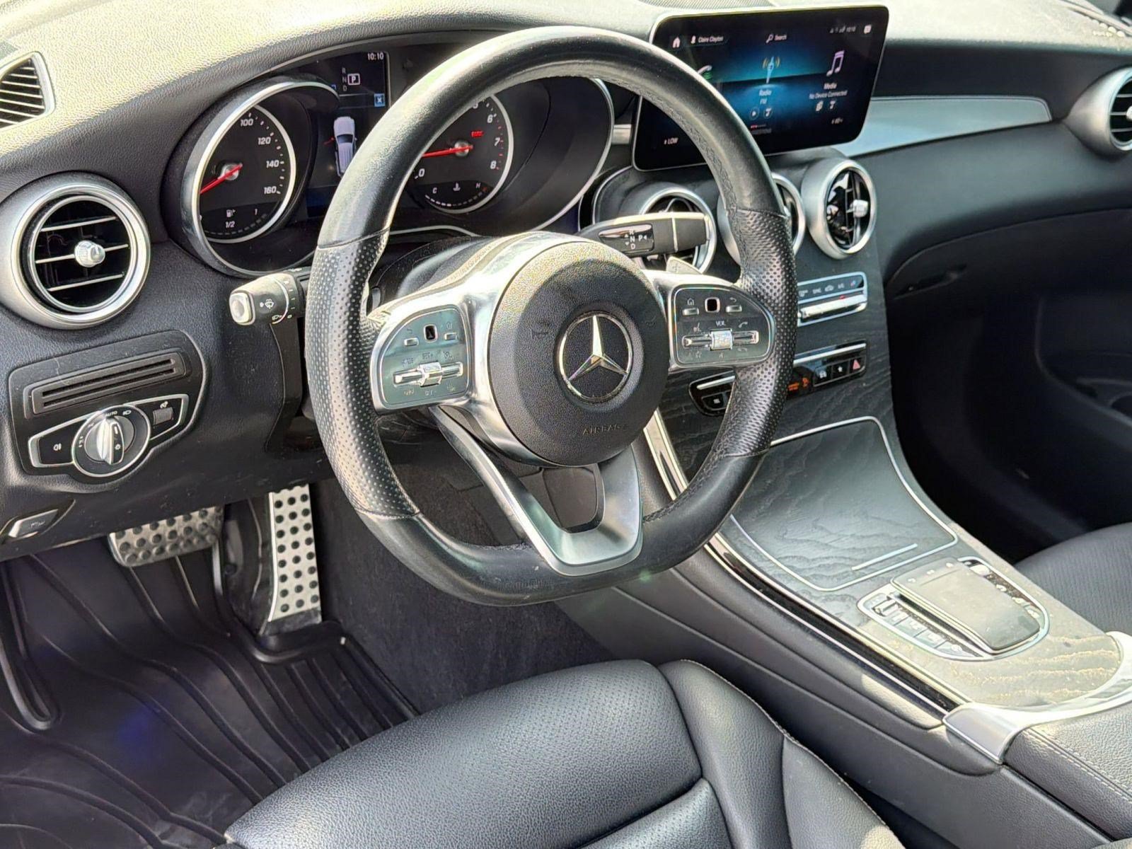 Used 2022 Mercedes-Benz GLC 300 image 4