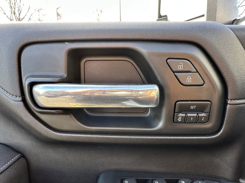 Used 2023 GMC Sierra 2500 SLT w/ SLT Premium Package image 31