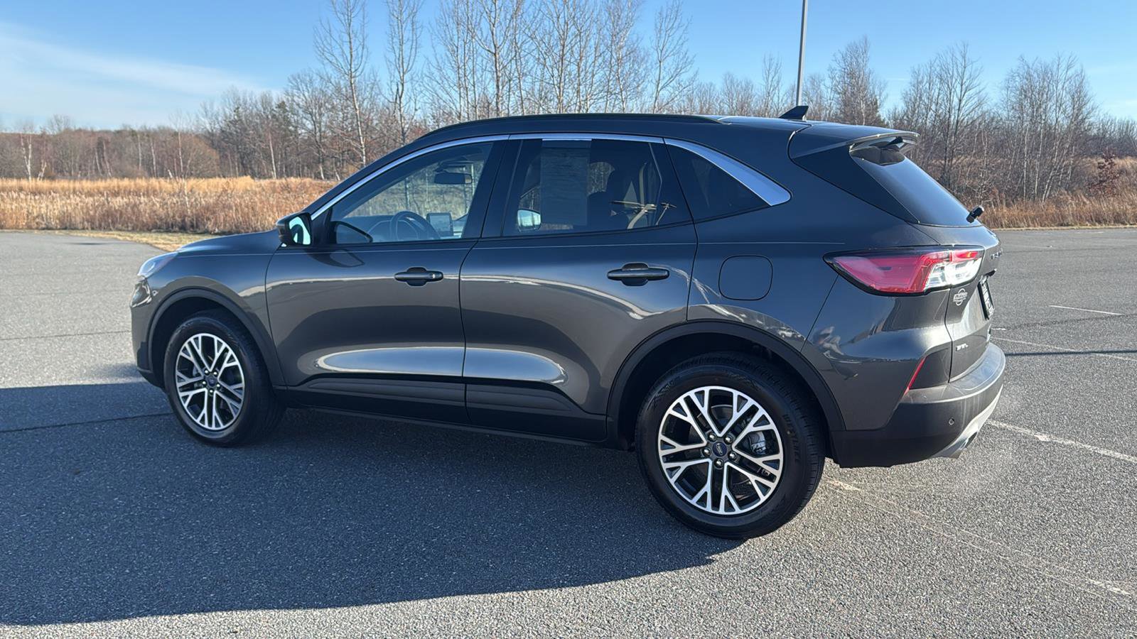 Used 2020 Ford Escape SEL image 11