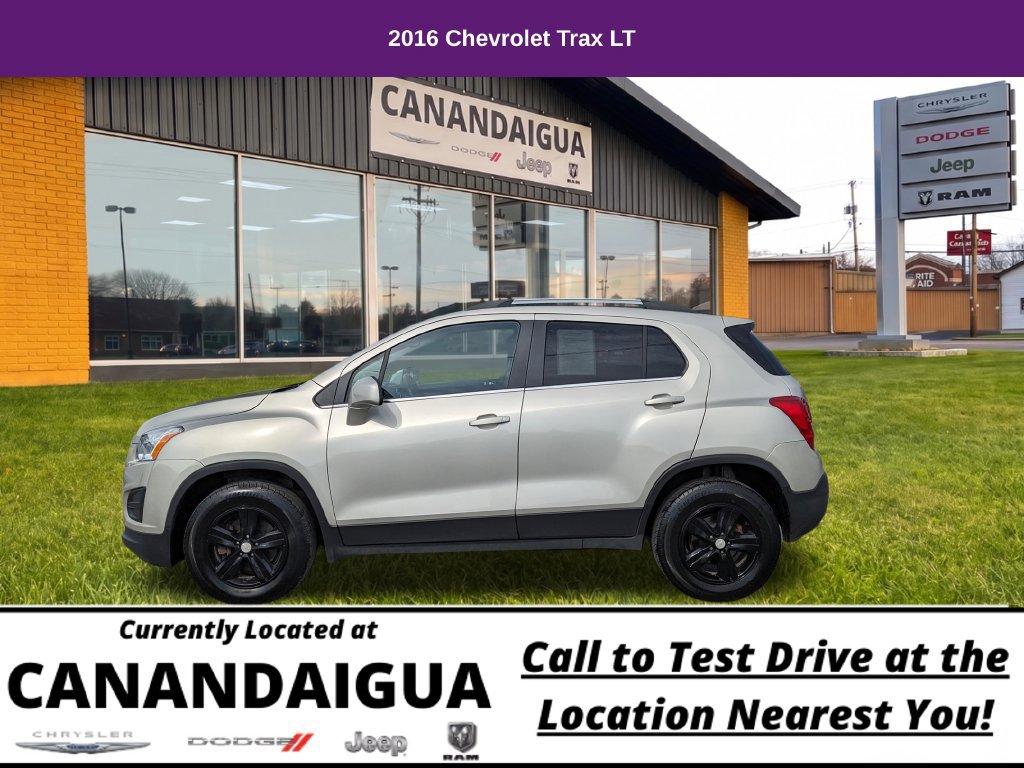 Used 2016 Chevrolet Trax LT w/ LT Convenience Package AWD/4WD image 3