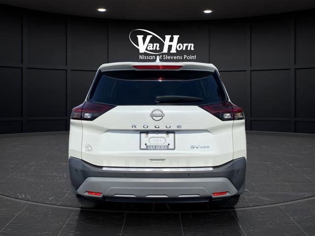 Used 2023 Nissan Rogue SV image 6