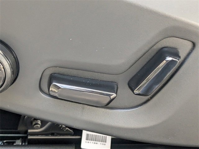New 2025 Volvo XC60 B5 Core w/ Climate Package image 20
