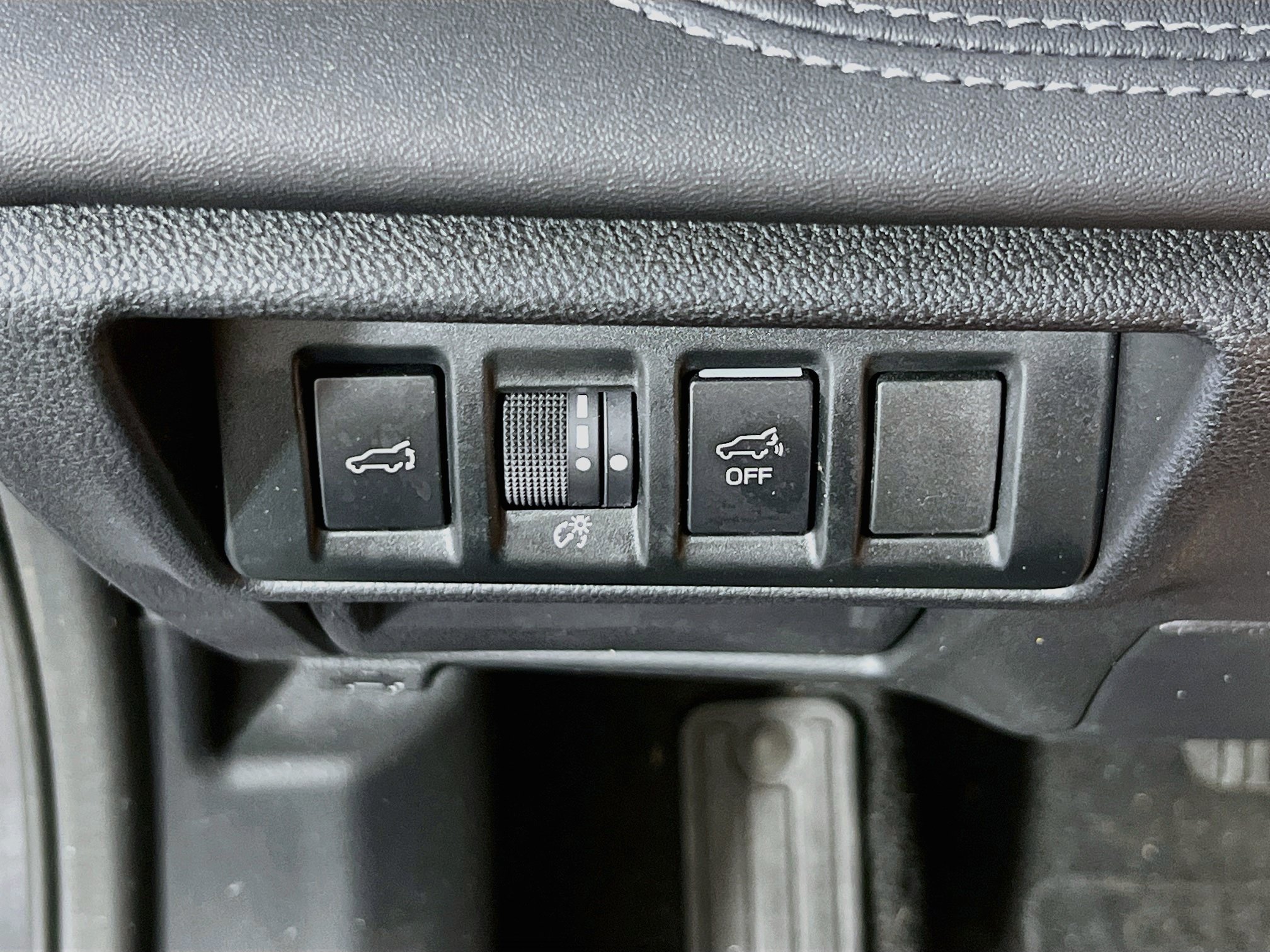 Used 2023 Subaru Outback Limited AWD/4WD image 10
