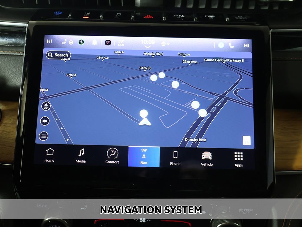 Used 2023 Jeep Grand Cherokee Summit image 3