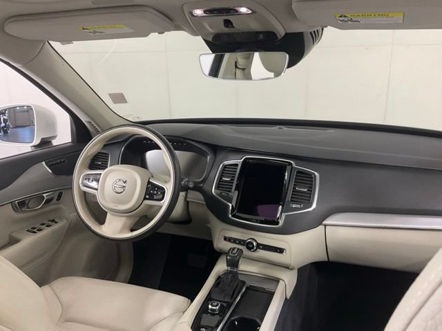 Used 2022 Volvo XC90 T5 Momentum w/ Protection Package Premier FWD image 27