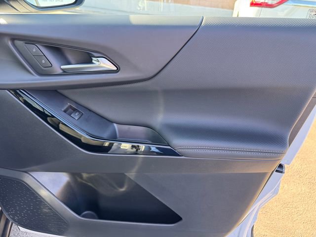 Used 2026 Chevrolet Equinox LT image 7