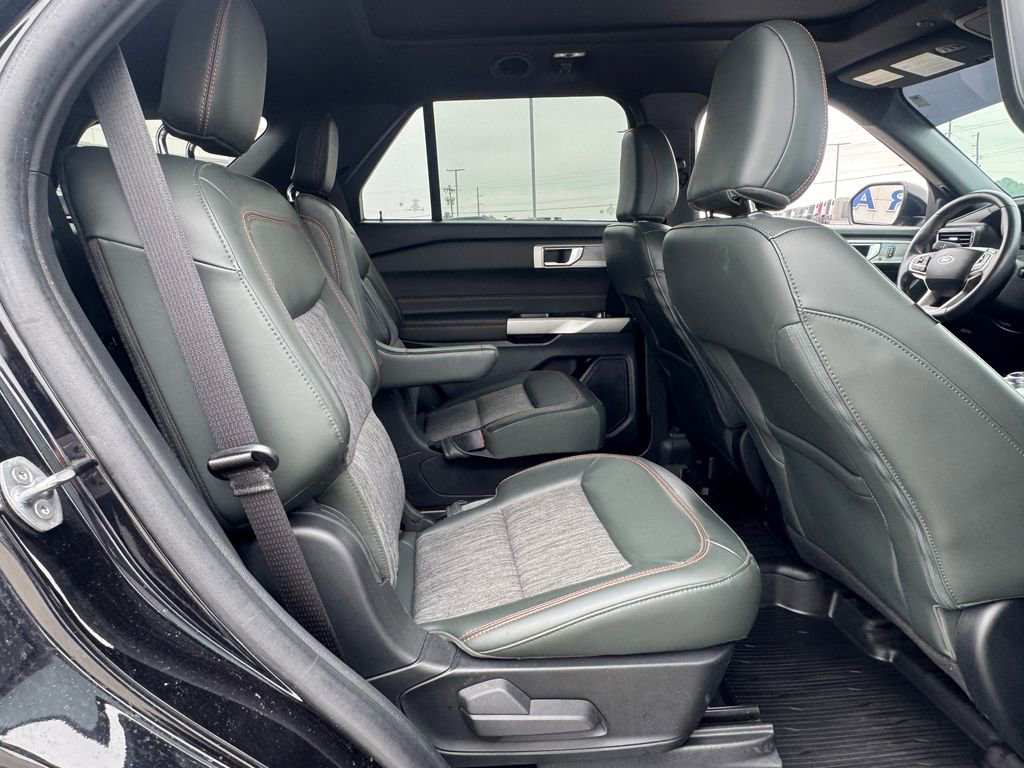 Used 2023 Ford Explorer Timberline w/ Timberline Technology Package AWD/4WD image 15