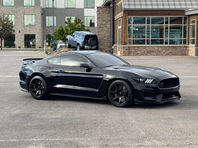 Used 2020 Ford Mustang Shelby GT350 w/ Technology Package RWD image 1