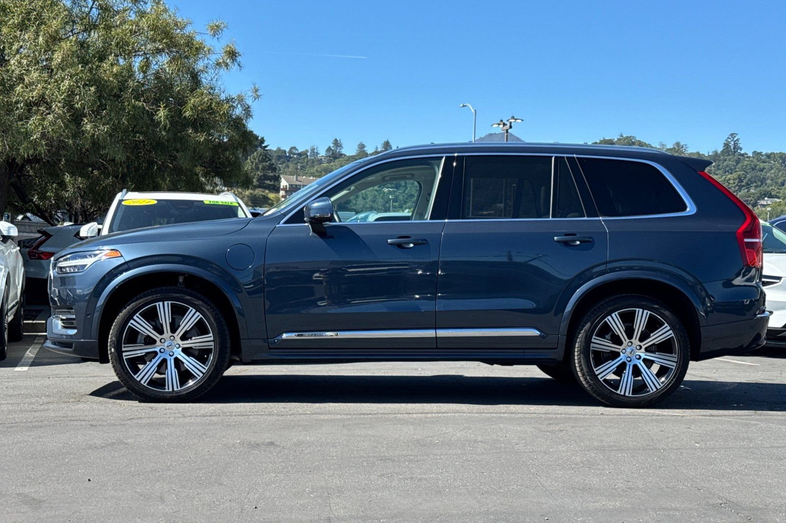 Used 2023 Volvo XC90 T8 Plus image 6