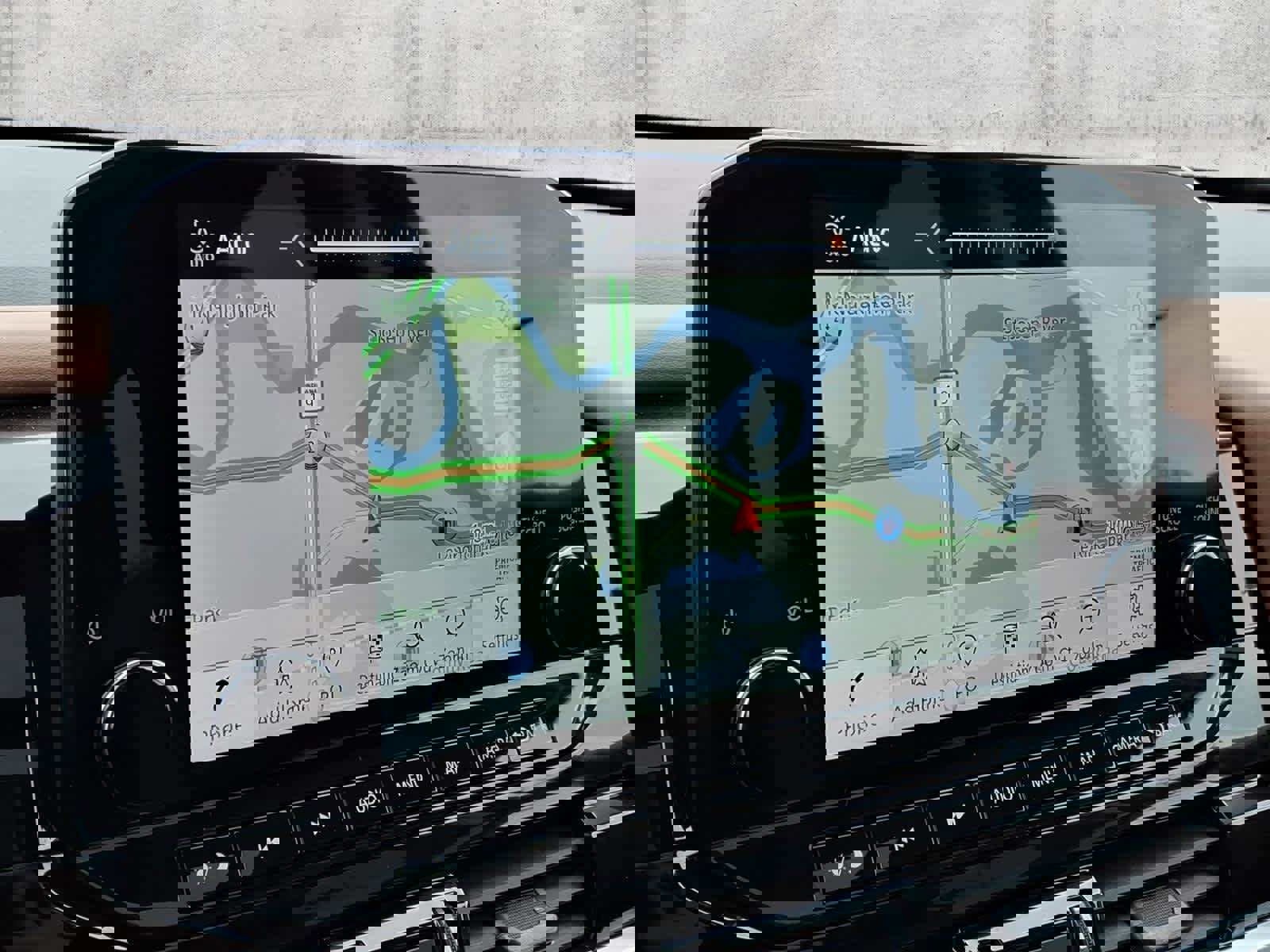 Used 2024 Nissan Pathfinder Platinum AWD/4WD image 19