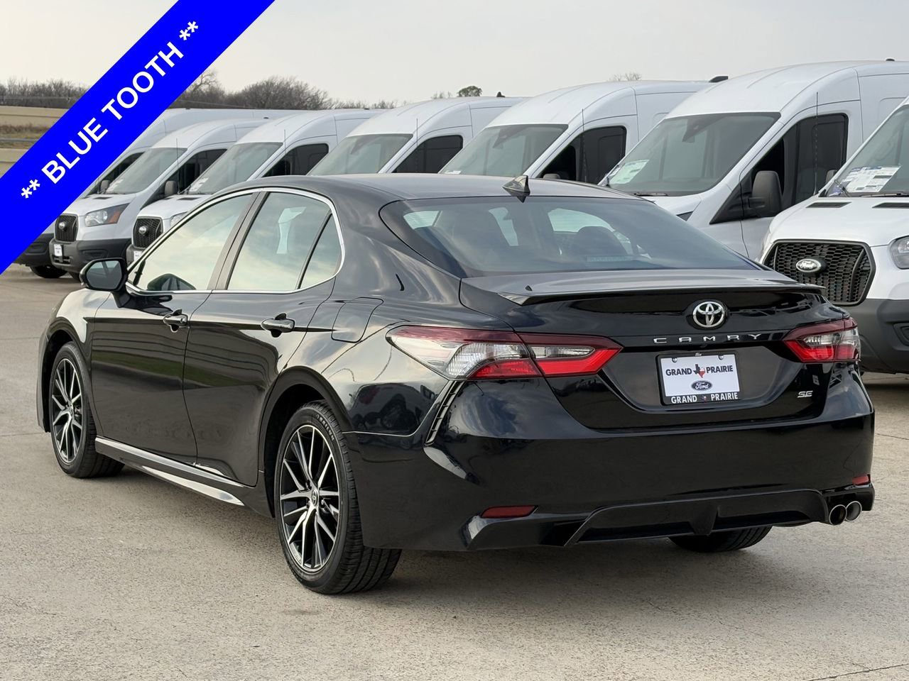 Used 2023 Toyota Camry SE image 6