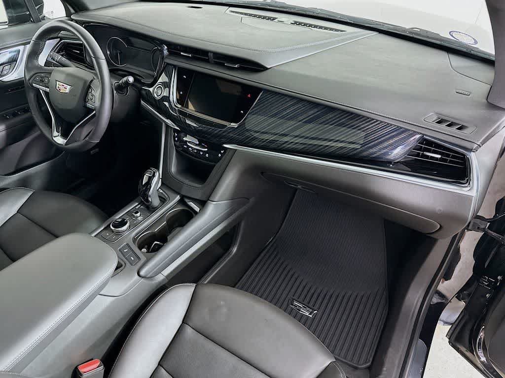 Used 2024 Cadillac XT6 Premium Luxury AWD/4WD image 33