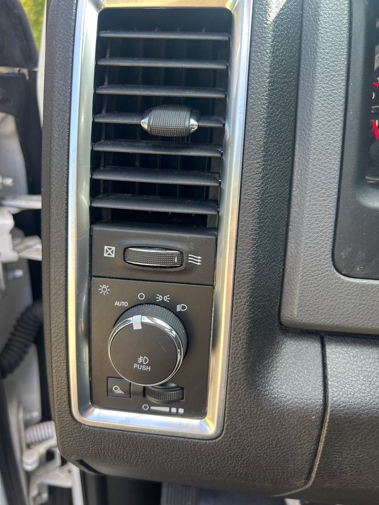 Used 2019 RAM 1500 Big Horn RWD image 13