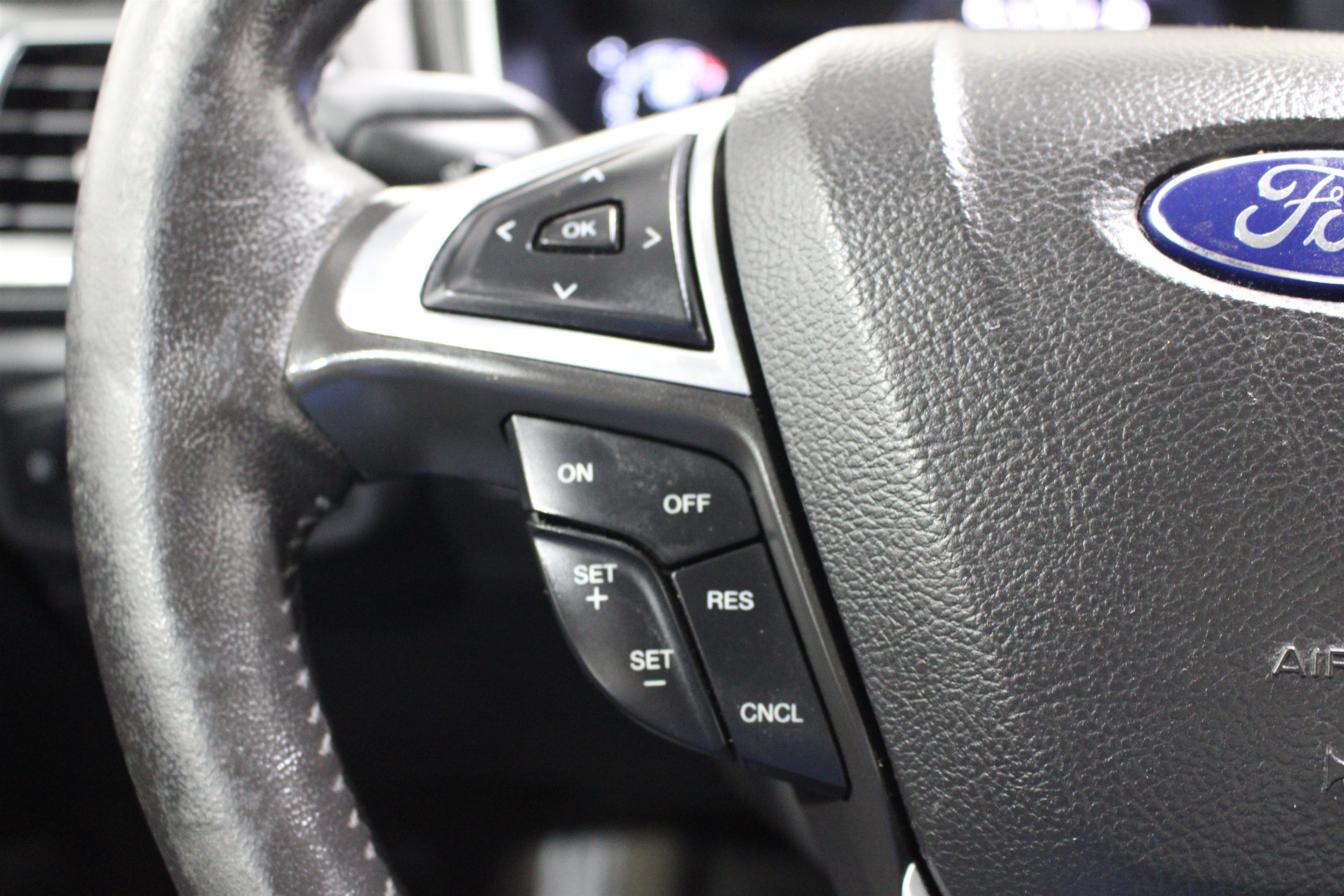 Used 2016 Ford Fusion Titanium FWD image 12