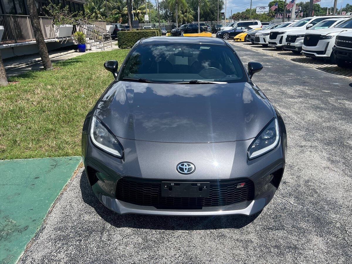 Used 2022 Toyota GR86 Premium w/ ALL Weather Mat Package (TMS) RWD image 3