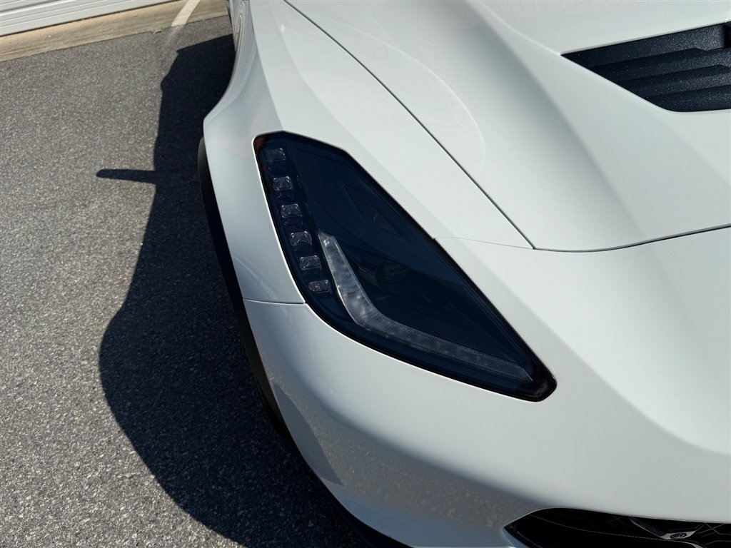 Used 2018 Chevrolet Corvette Z06 RWD image 15