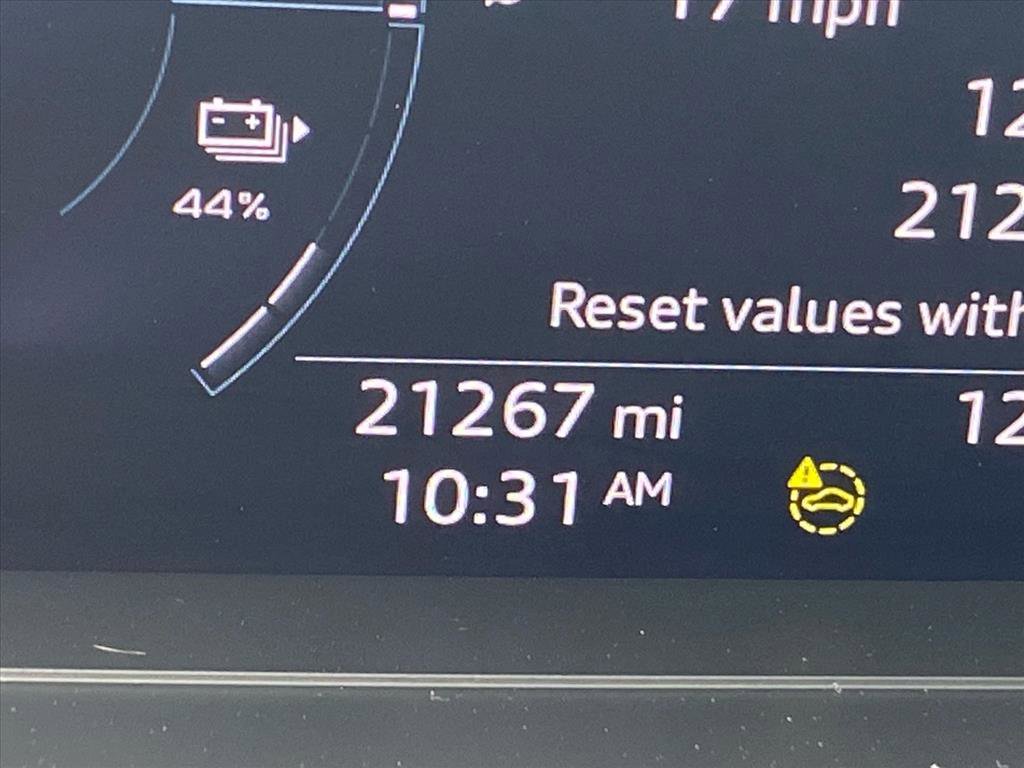 Used 2023 Audi Q4 e-tron Premium image 15