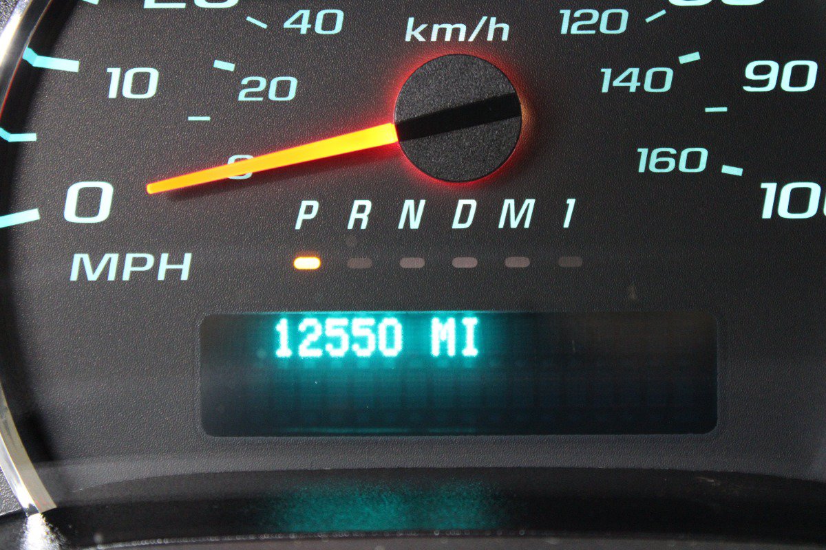 Used 2025 Chevrolet Express 2500 w/ Driver Convenience Package RWD image 26
