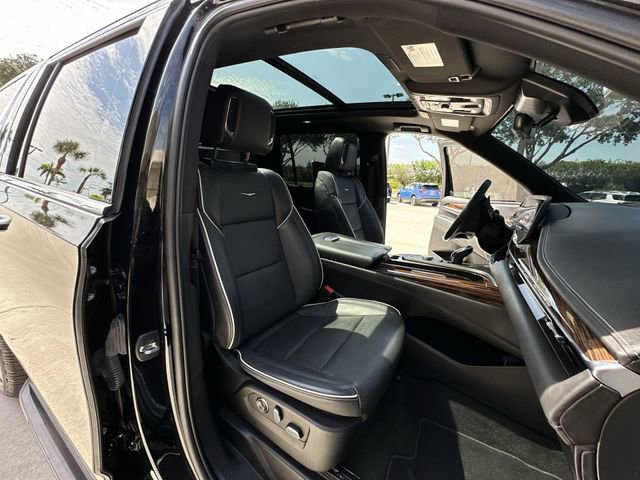 Used 2023 Cadillac Escalade ESV Premium Luxury RWD image 34