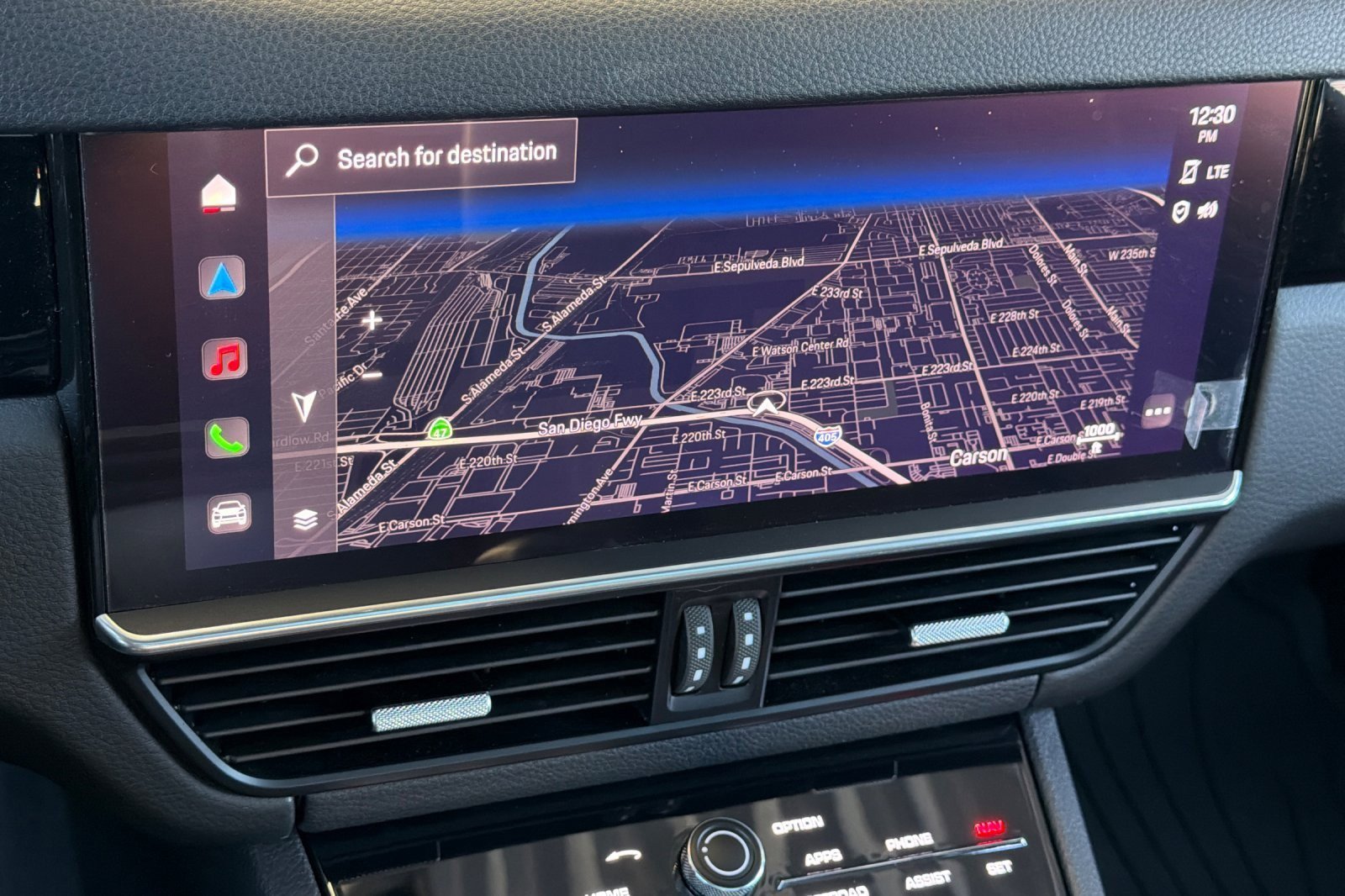 Used 2023 Porsche Cayenne Platinum Edition image 18