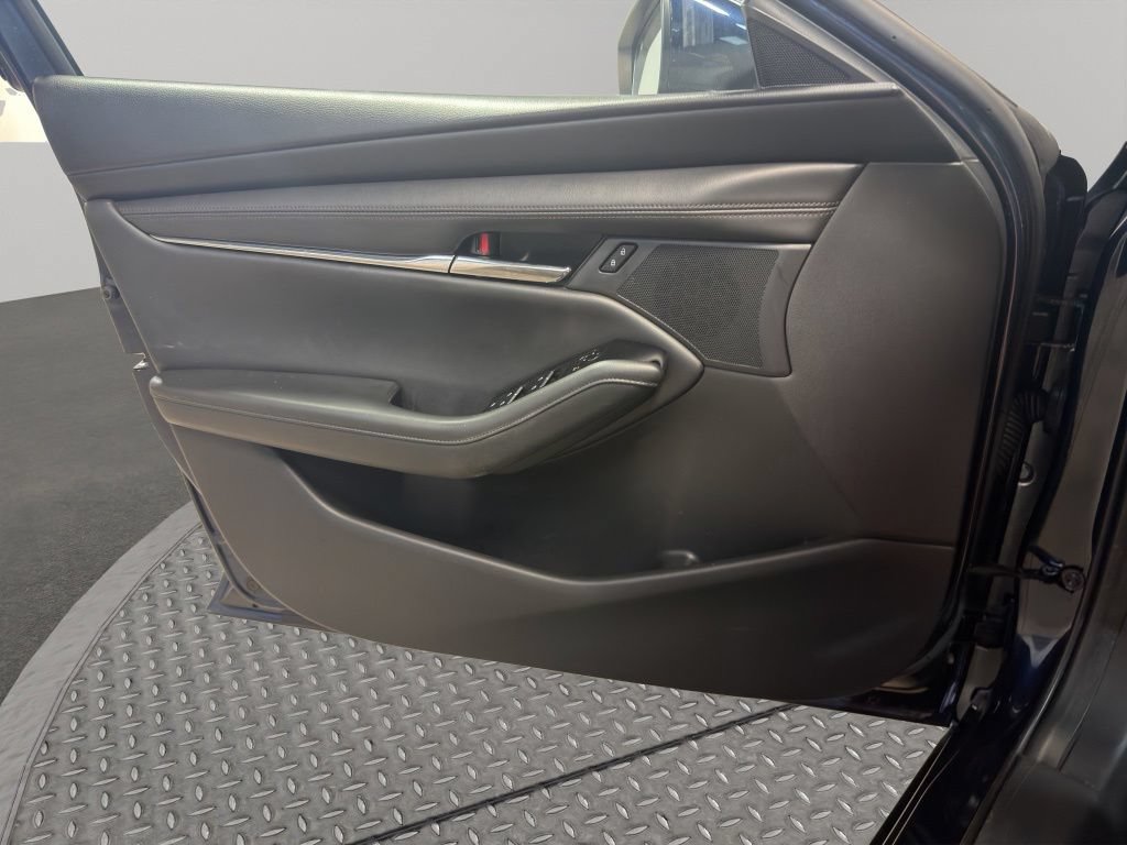 Used 2022 MAZDA MAZDA3 s FWD image 16
