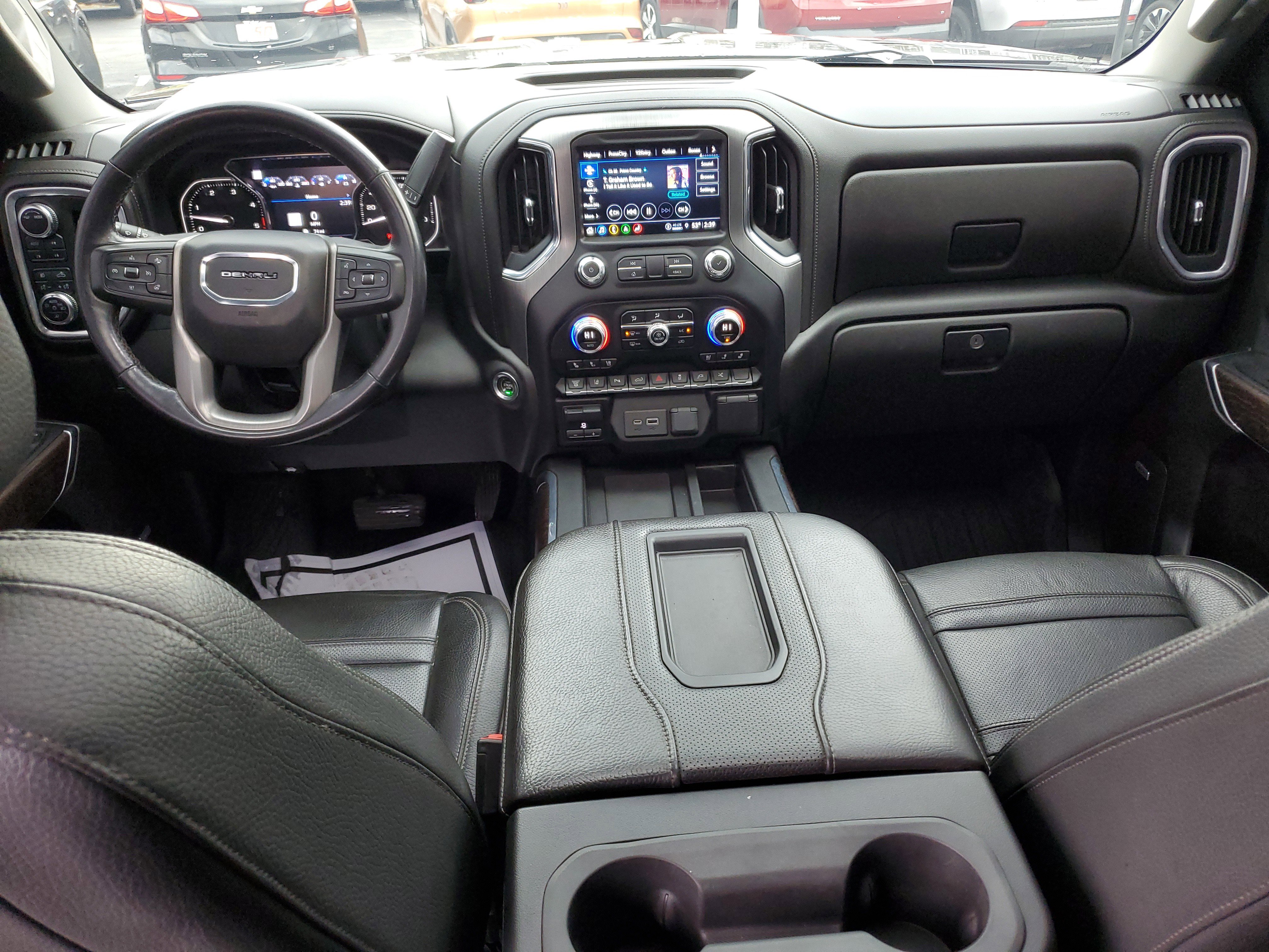 Used 2022 GMC Sierra 3500 Denali w/ Denali Ultimate Package image 12