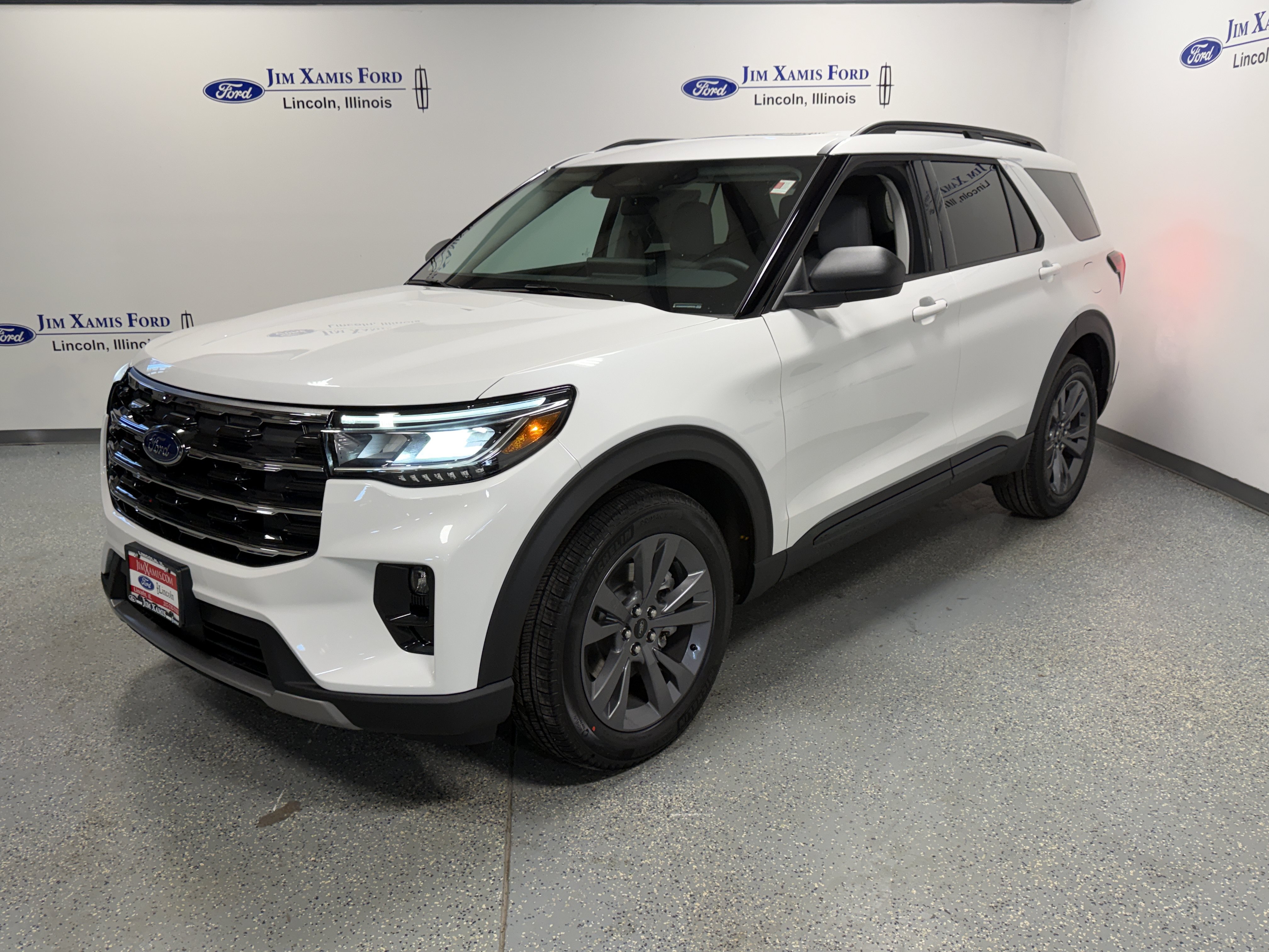 New 2026 Ford Explorer Active w/ Active Comfort Package AWD/4WD image 3