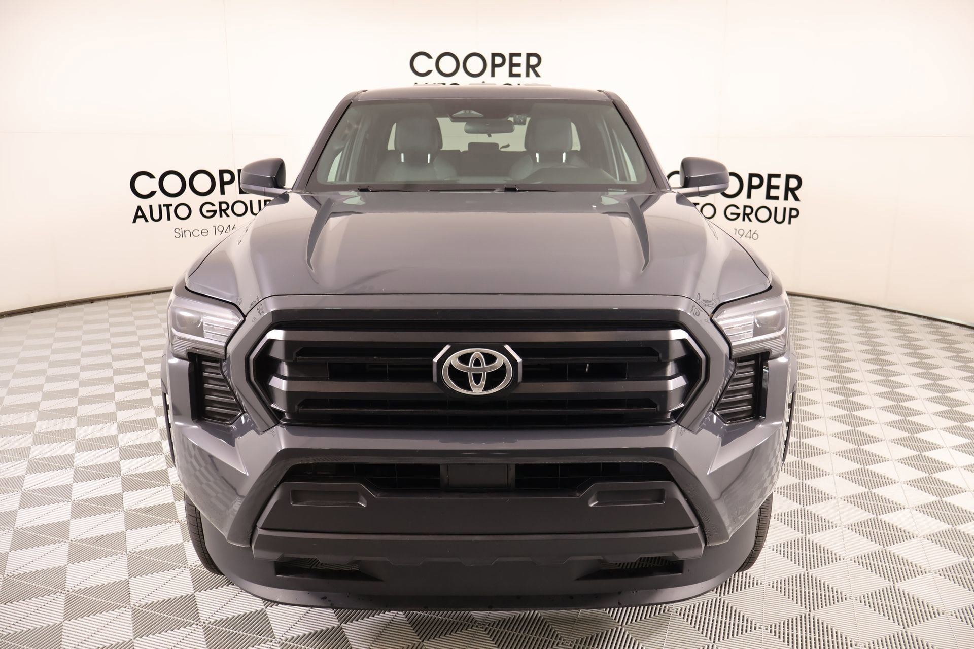 Used 2024 Toyota Tacoma SR image 8