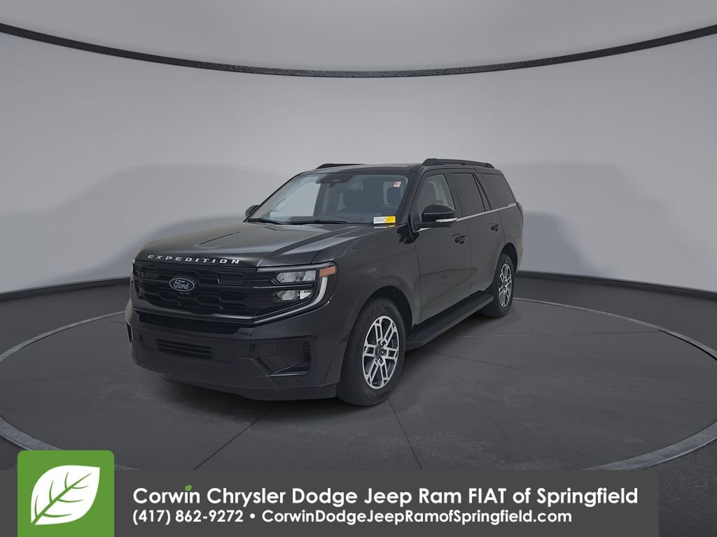 Used 2025 Ford Expedition Active AWD/4WD image 6
